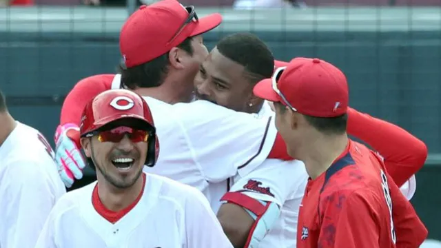 カープの阪神高橋対策は『犠打5』中村奨成も2犠打！高校野球ばり作戦で重圧かけサヨナラ勝ち