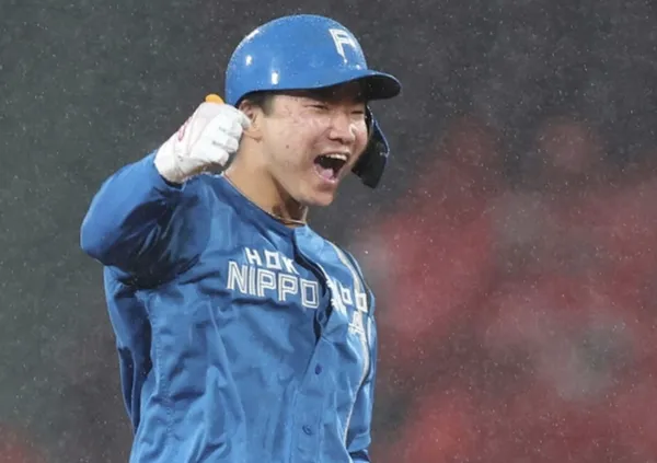 日本ハム、5時間超え雨の激闘制す！延長12回山県が勝ち越し打！5位転落阻止
