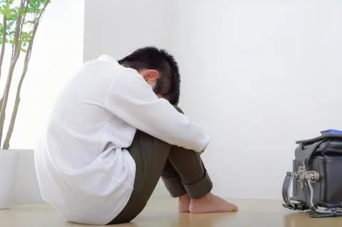 不登校への対策「嫌なら行かなくてもいいよ、行ける気持ちになったら行けばいい」←このバカみたいな思想ｗ